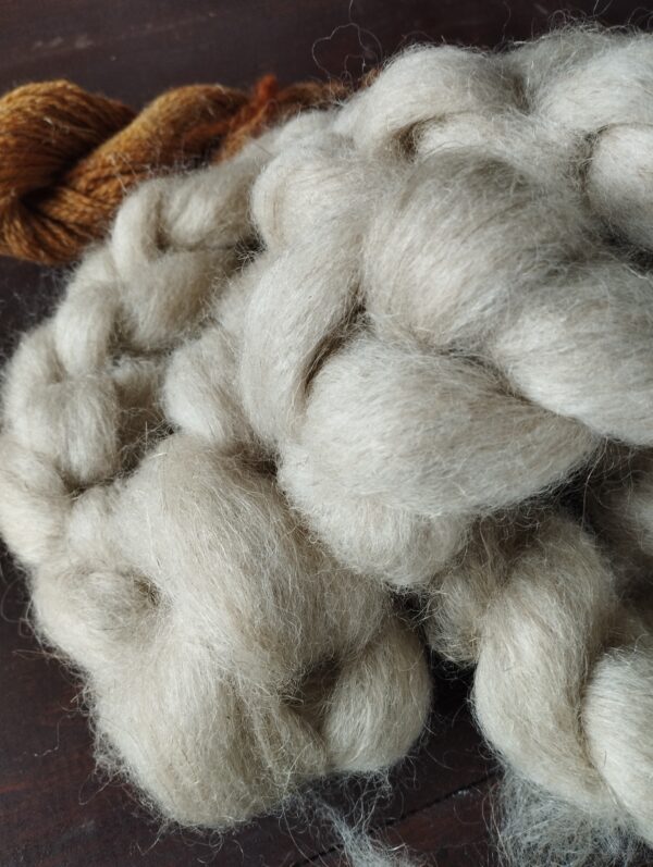 Česanec 70% Romney Marsh Kent, 30% konope - Image 2